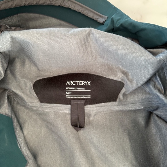 Arc'teryx Sentinel women's jacket - Picture 3 of 4